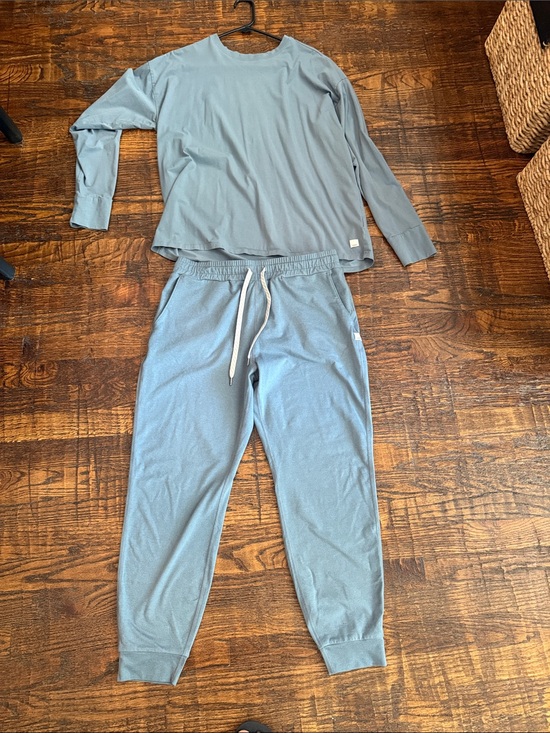 Vuori Pants - Vuori Smoke Blue Heather Jogger Pants and top set